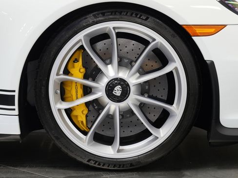 Used 2016 Porsche 911 R RWD image 42