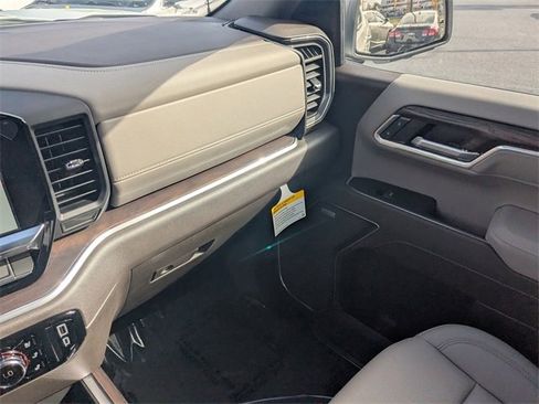 New 2026 GMC Sierra 1500 SLT w/ SLT Premium Plus Package image 17