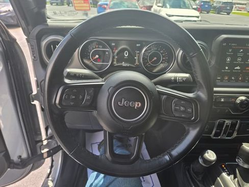 Used 2021 Jeep Gladiator Sport AWD/4WD image 16