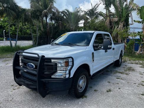 Used 2022 Ford F250 XL w/ Power Equipment Group RWD image 2