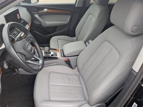 Used 2022 Audi Q5 2.0T Premium w/ Convenience Package image 12