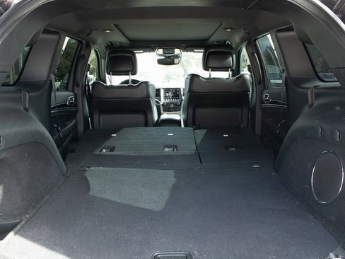 Used 2018 Jeep Grand Cherokee Trailhawk w/ Trailhawk Luxury Group image 26