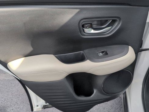 Used 2025 Honda HR-V LX image 37