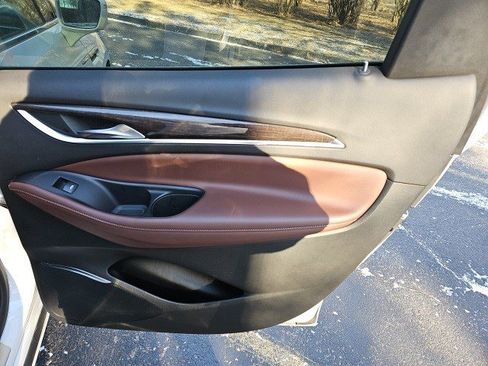 Used 2020 Buick Enclave Avenir w/ Avenir Technology Package image 17