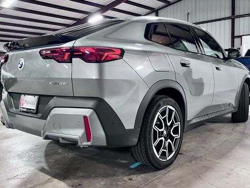 Used 2026 BMW X2 xDrive28i AWD/4WD image 3