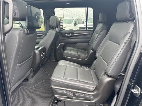 Used 2021 GMC Yukon XL Denali w/ Denali Ultimate Package image 16