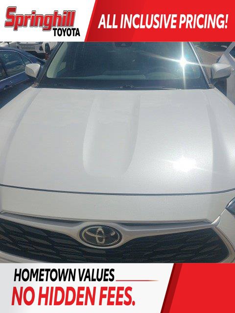 Used 2023 Toyota Highlander XLE FWD image 1