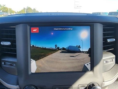 New 2024 RAM 2500 Tradesman w/ Special Service Vehicle Group image 18