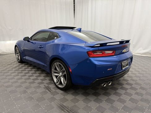 Used 2018 Chevrolet Camaro SS RWD image 7