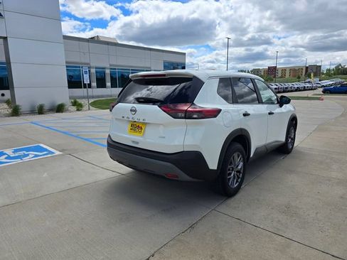 Used 2023 Nissan Rogue S AWD/4WD image 3