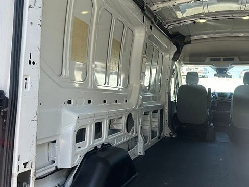 Used 2017 Ford Transit 250 148 Medium Roof RWD image 21