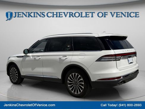 Used 2023 Lincoln Aviator Reserve w/ Equipment Group 201A AWD/4WD image 7
