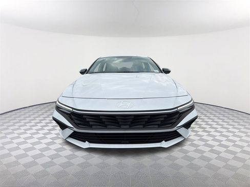 Certified 2025 Hyundai Elantra Sport image 2