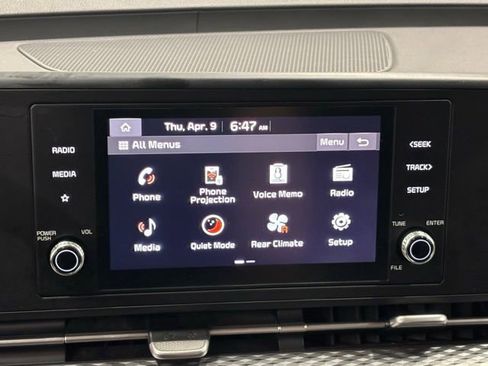 Used 2024 Kia Carnival LX FWD image 27