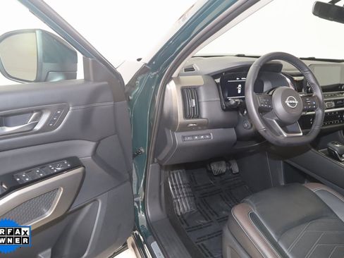 Used 2024 Nissan Pathfinder Platinum w/ Cargo Package image 48