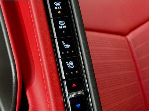 Used 2025 Chevrolet Corvette Z06 RWD image 21