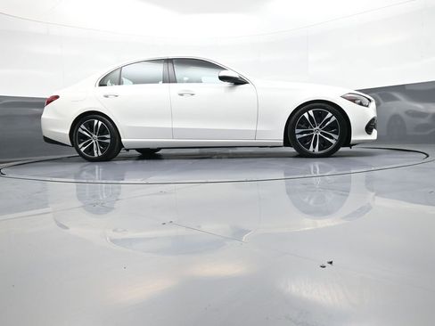 Used 2022 Mercedes-Benz C 300 4MATIC Sedan image 33