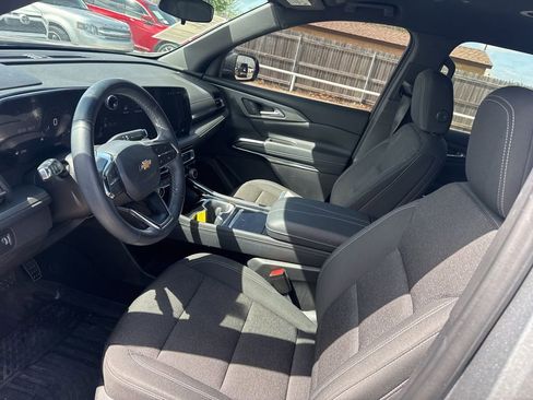 Used 2024 Chevrolet Traverse LS image 11