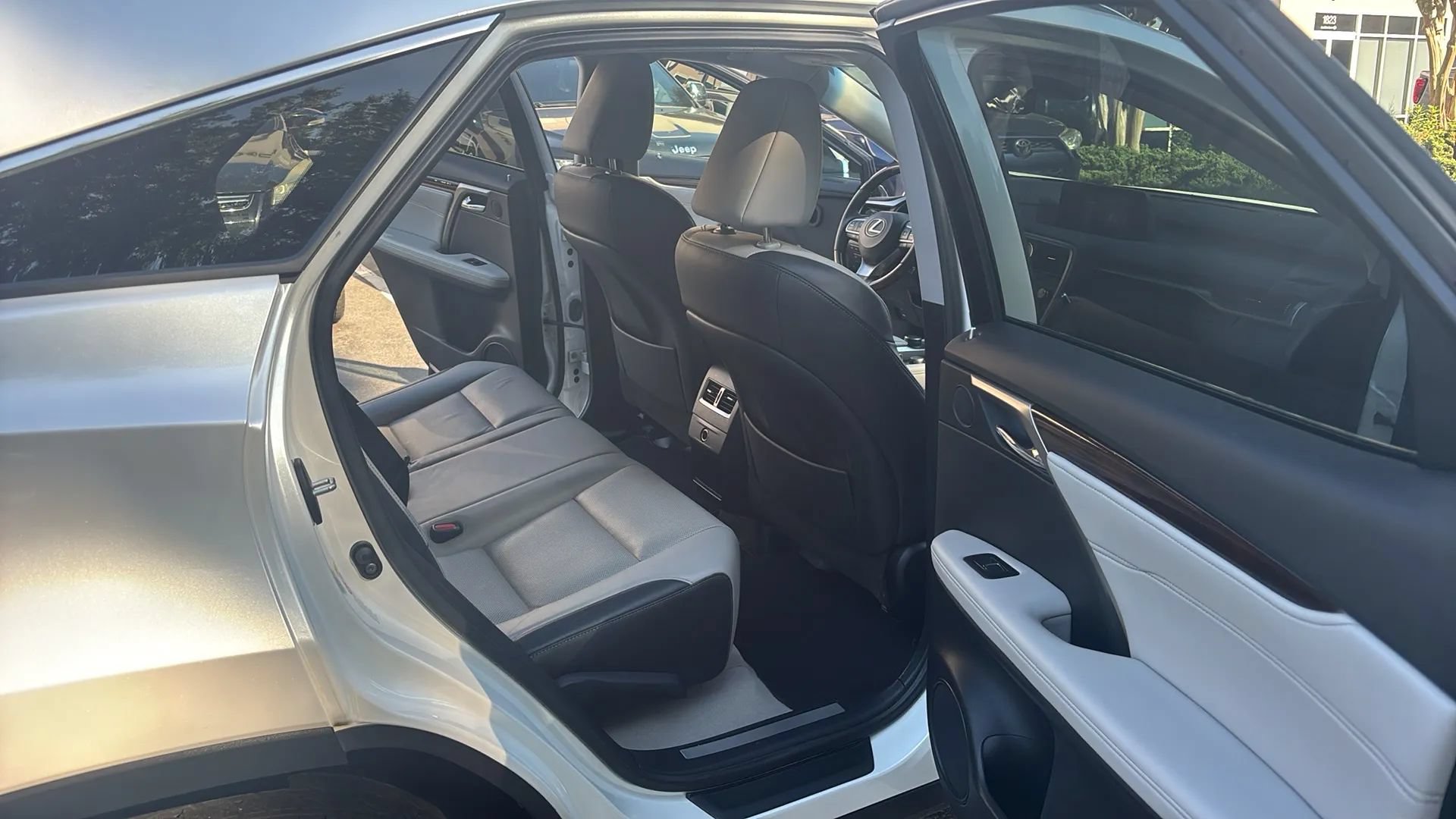 Used 2017 Lexus RX 350 FWD w/ Premium Package image 20