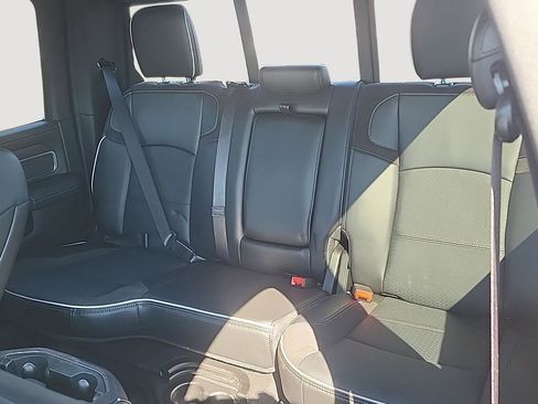 New 2025 RAM 2500 Laramie AWD/4WD image 18