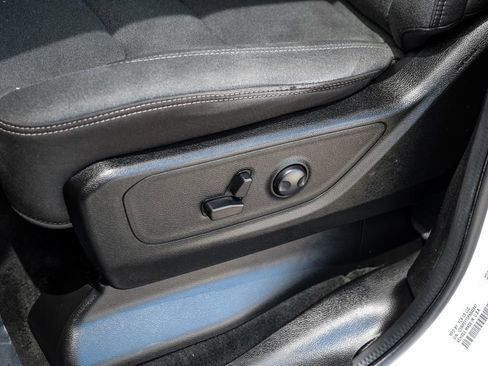 Used 2023 RAM 1500 Big Horn RWD image 33