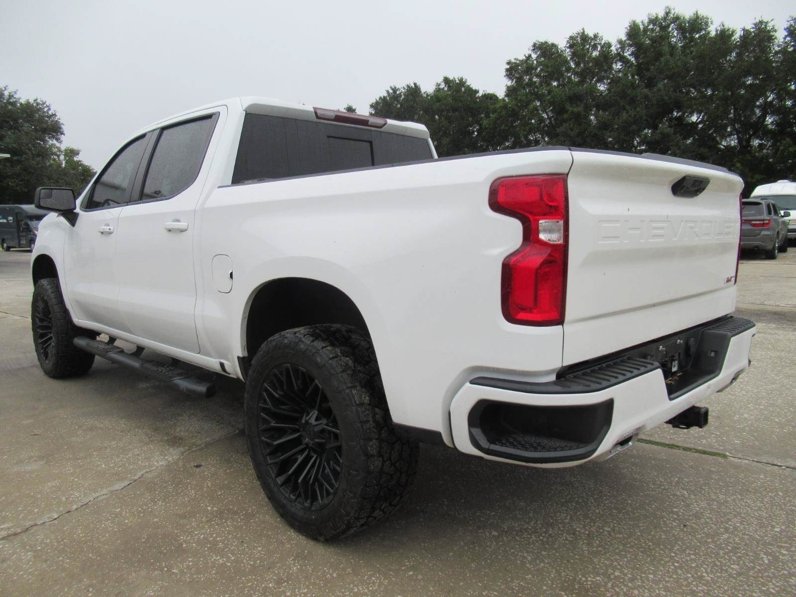 Used 2024 Chevrolet Silverado 1500 RST w/ Convenience Package II AWD/4WD image 3