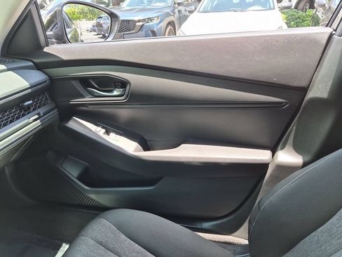 Used 2025 Honda Accord LX image 32