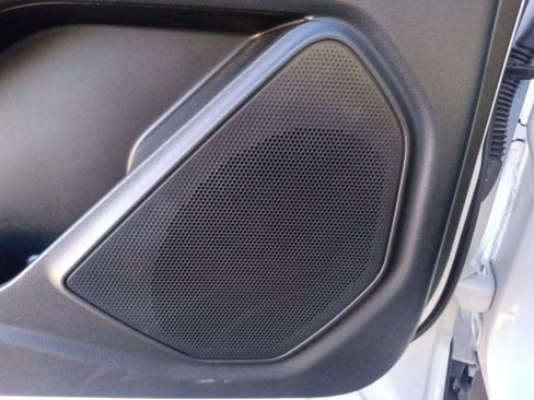 Used 2023 Ford Explorer XLT w/ Equipment Group 202A image 13