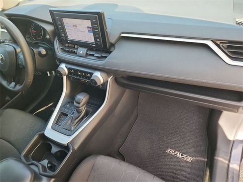 Used 2020 Toyota RAV4 XLE w/ Convenience Package image 28