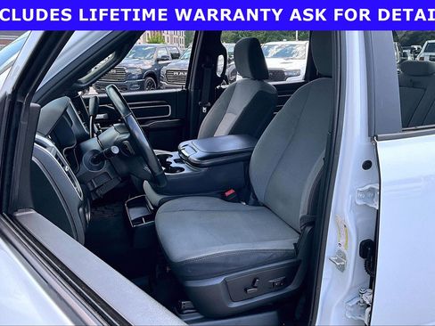 Used 2024 RAM 3500 Big Horn AWD/4WD image 20