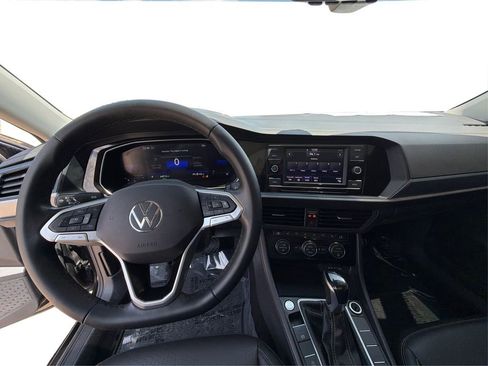 Used 2024 Volkswagen Jetta SE w/ Panoramic Sunroof Package FWD image 30