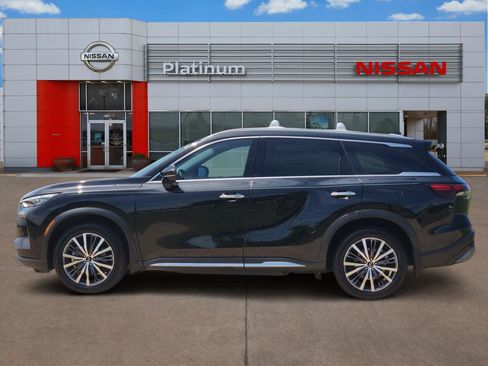 Used 2023 INFINITI QX60 Sensory w/ Cargo Package AWD/4WD image 3
