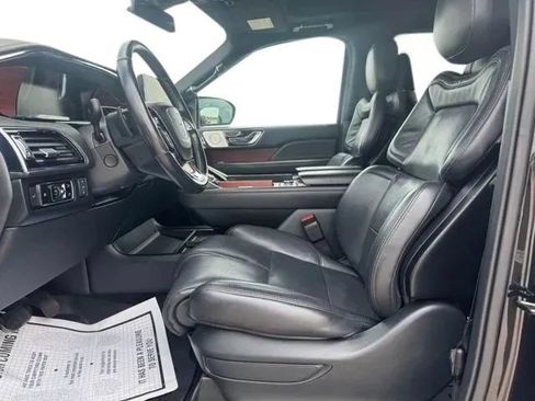 Used 2023 Lincoln Navigator L Reserve AWD/4WD image 9