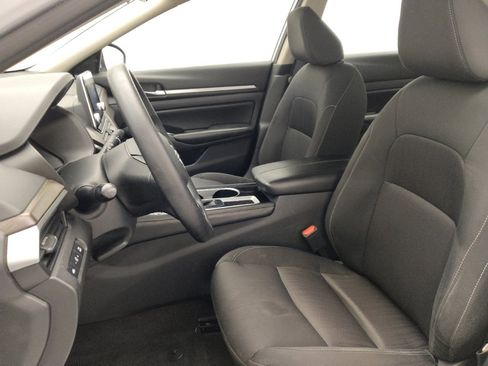 Used 2023 Nissan Altima 2.5 SV image 17