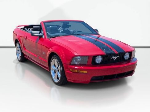 Used 2006 Ford Mustang GT RWD image 3