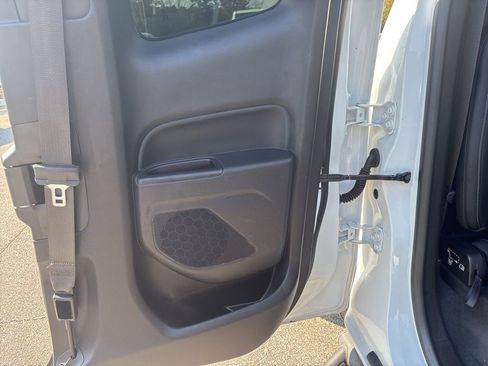 Used 2019 Chevrolet Colorado Z71 w/ LPO, Premium Interior Package image 20