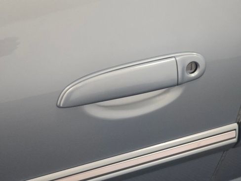 Used 2003 Chrysler Sebring Limited image 67