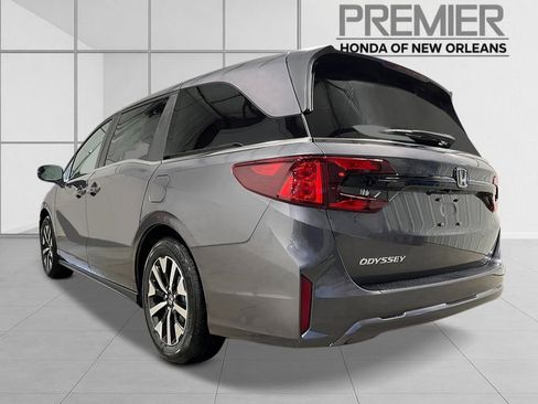 New 2026 Honda Odyssey EX-L image 3