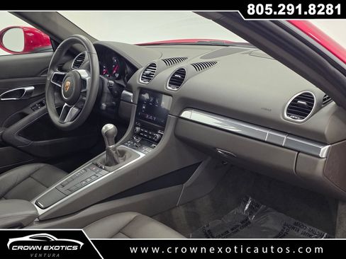 Used 2024 Porsche 718 Cayman RWD image 15