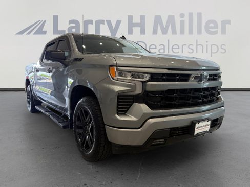 Used 2023 Chevrolet Silverado 1500 RST AWD/4WD image 7