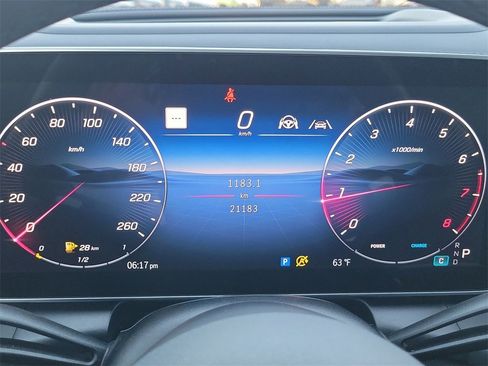 Used 2025 Mercedes-Benz GLC 300 4MATIC image 20