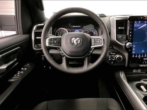 Used 2025 RAM 1500 Big Horn AWD/4WD image 6