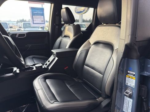 New 2025 Ford Bronco Outer Banks w/ Black Appearance Package image 16