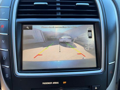 Used 2016 Lincoln MKX Reserve w/ Luxury Package image 17