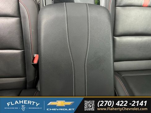 Used 2024 Chevrolet Traverse RS w/ LPO, Floor Liner Package AWD/4WD image 34