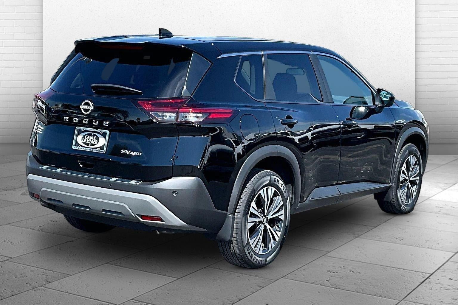 Used 2023 Nissan Rogue SV AWD/4WD image 14