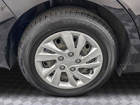 Used 2019 Hyundai Elantra SE w/ Cargo Package image 31