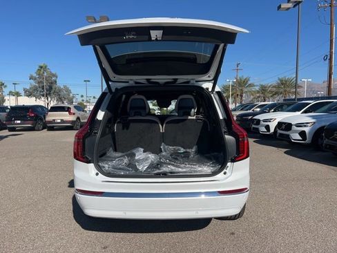 New 2026 Volvo XC90 B6 Plus w/ Protection Package Premier AWD/4WD image 28