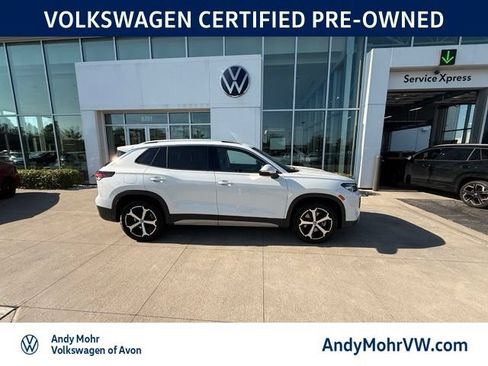 Used 2026 Volkswagen Tiguan SE w/ Panoramic Sunroof Package AWD/4WD image 5