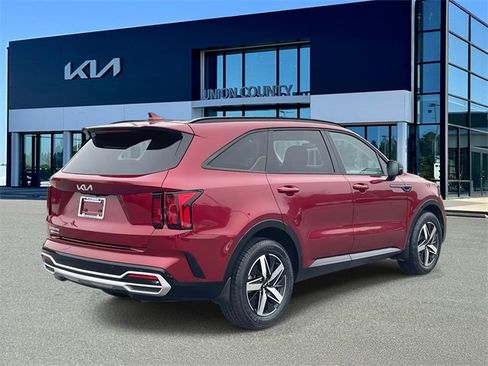 Certified 2023 Kia Sorento EX w/ Panoramic Sunroof Package image 13